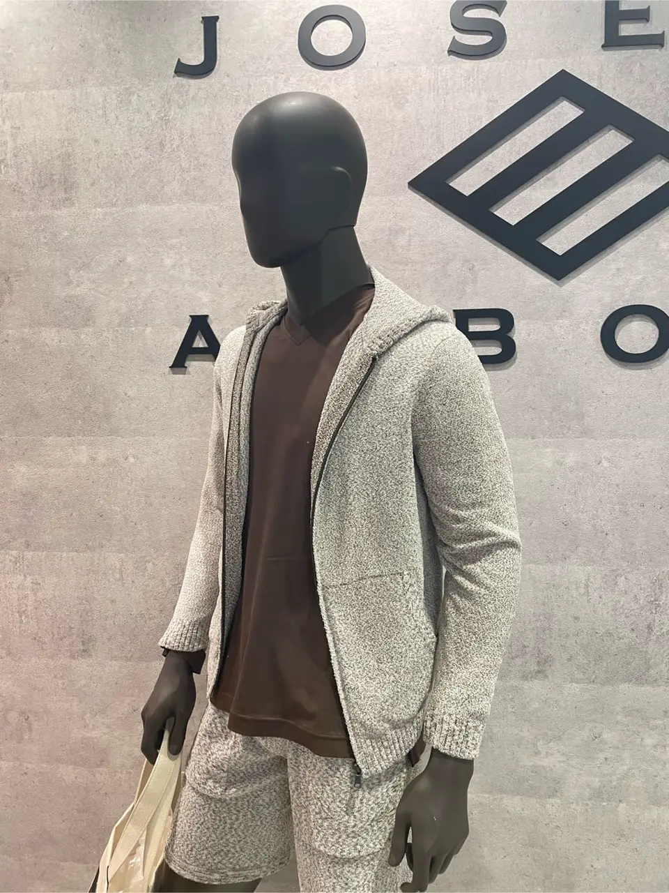 JOSEPH ABBOUD 東　 コーディネート画像