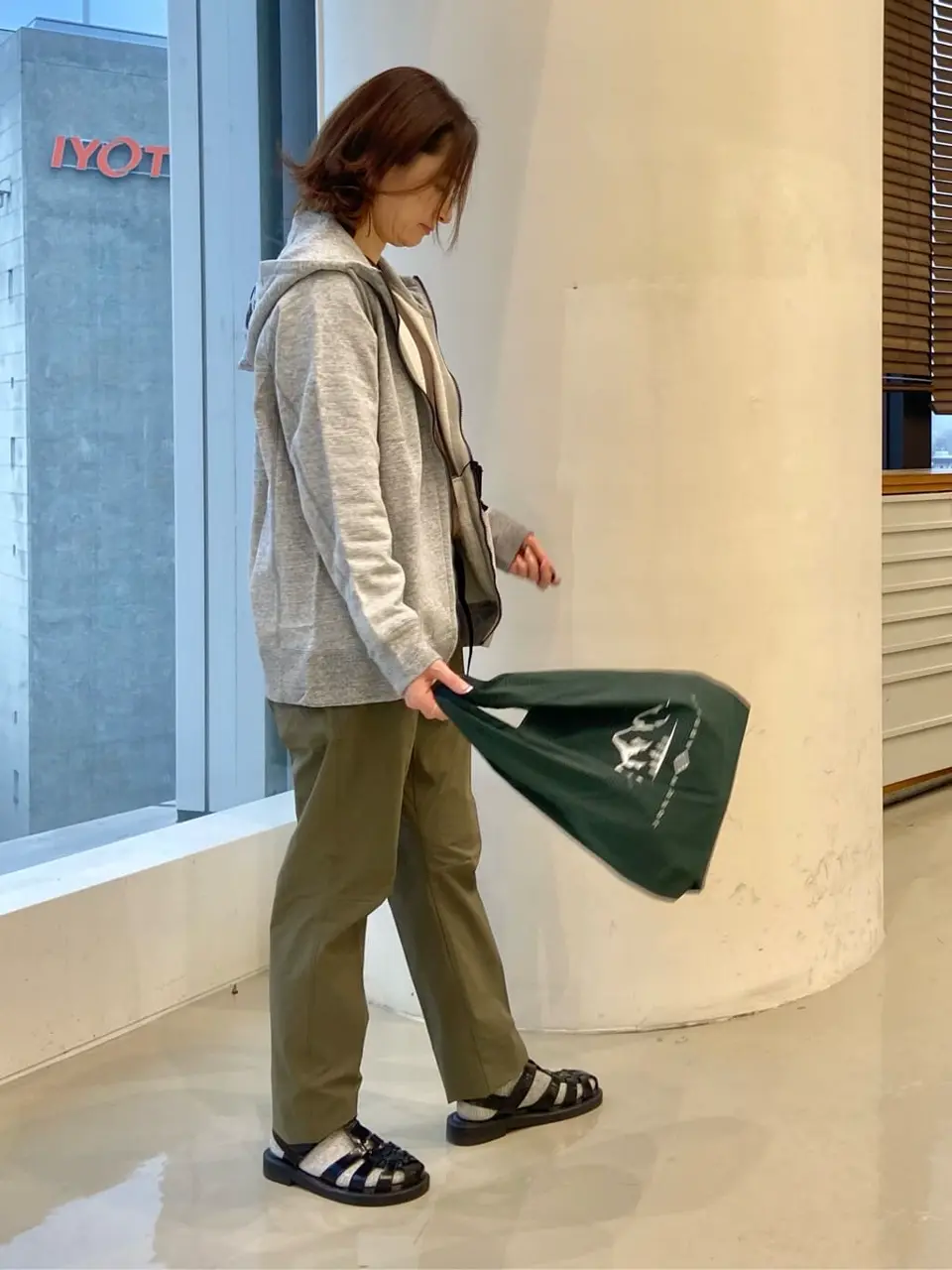  たかい　かおり コーディネート画像