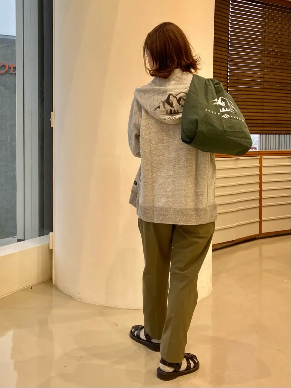 JOSEPH ABBOUD たかい　かおり コーディネート画像