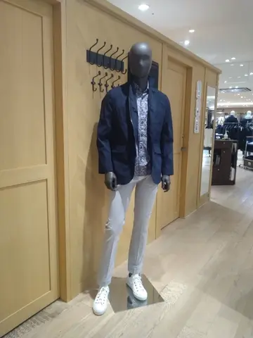 JOSEPH ABBOUD 重留 コーディネート画像