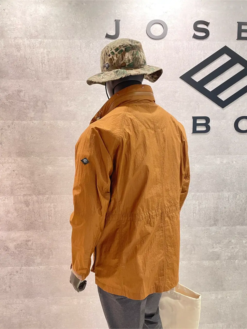 JOSEPH ABBOUD 東　 コーディネート画像