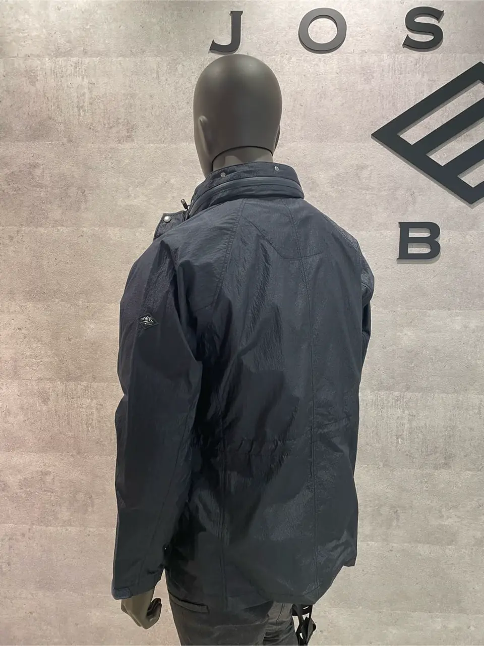 JOSEPH ABBOUD 東　 コーディネート画像