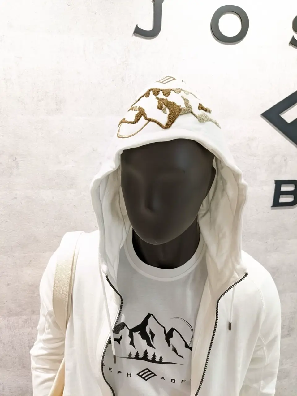 JOSEPH ABBOUD 大久 コーディネート画像