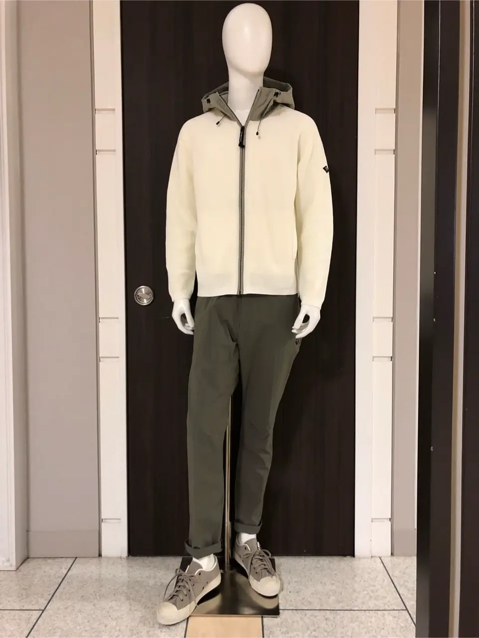 JOSEPH ABBOUD 山口 コーディネート画像