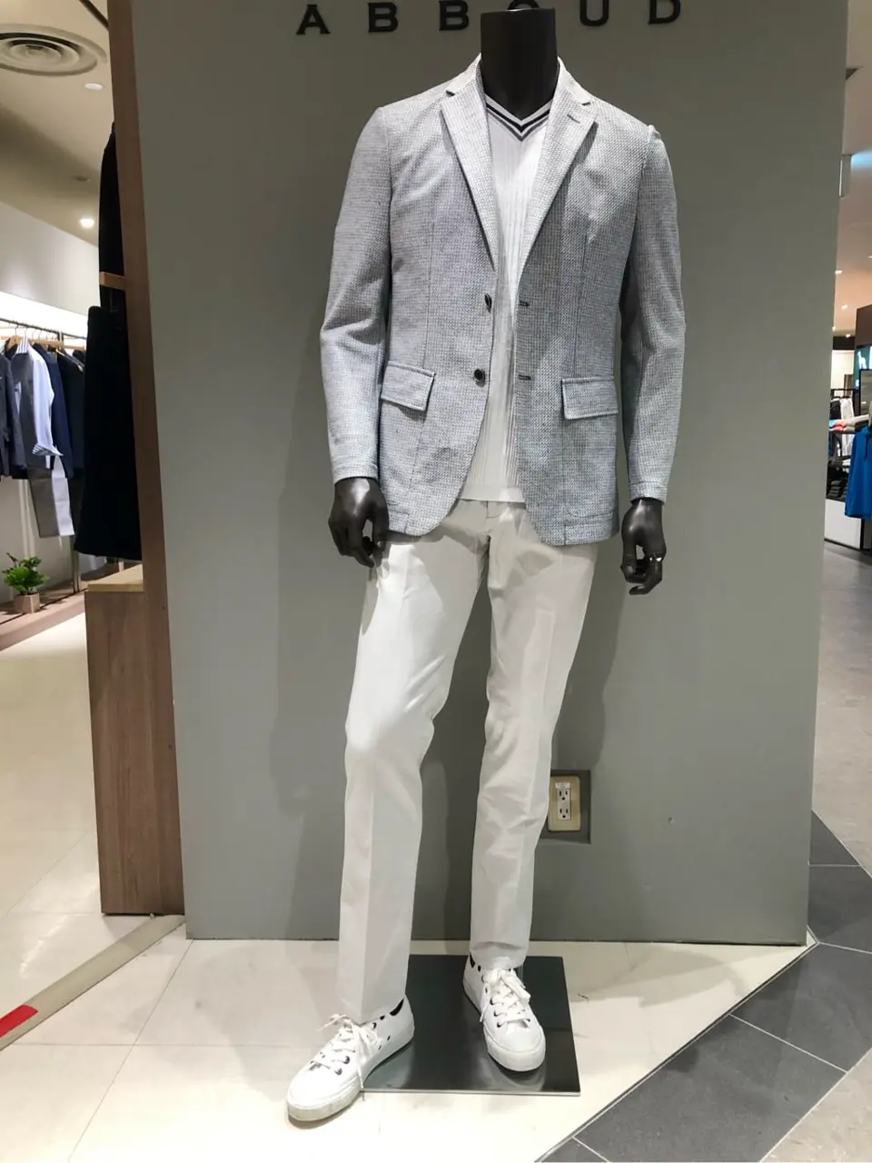 JOSEPH ABBOUD 川田 コーディネート画像