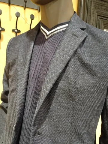 JOSEPH ABBOUD 重留 コーディネート画像
