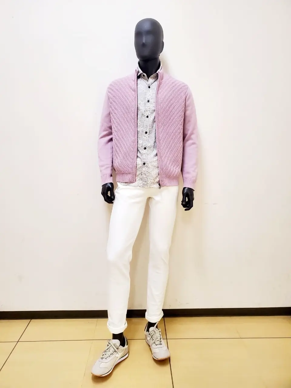  亀井 コーディネート画像