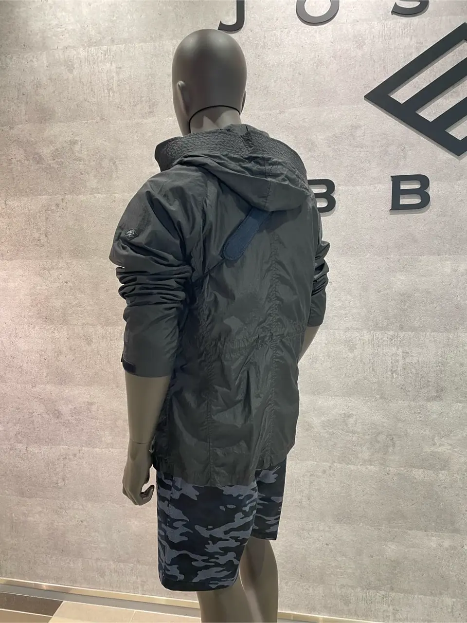 JOSEPH ABBOUD 東　 コーディネート画像