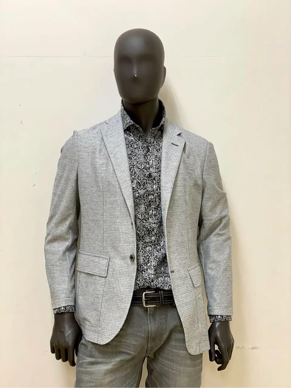 JOSEPH ABBOUD 金本 コーディネート画像