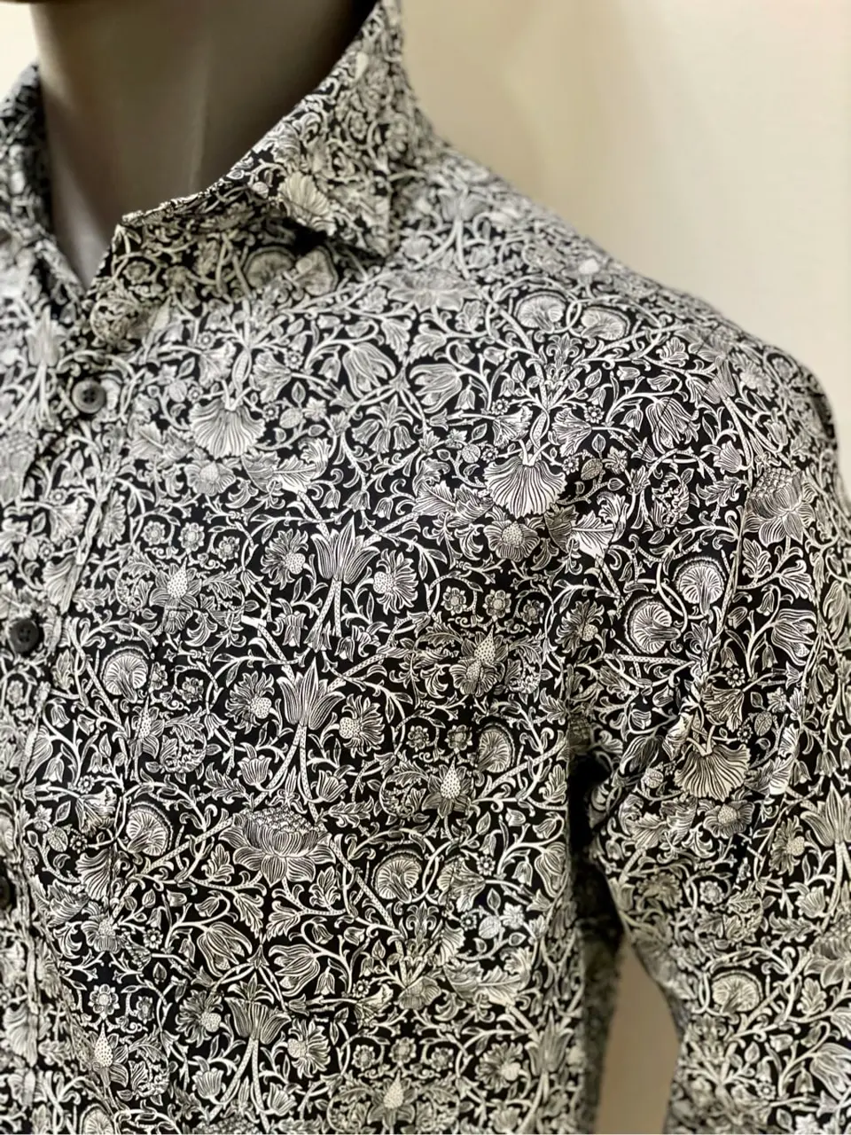 JOSEPH ABBOUD 金本 コーディネート画像