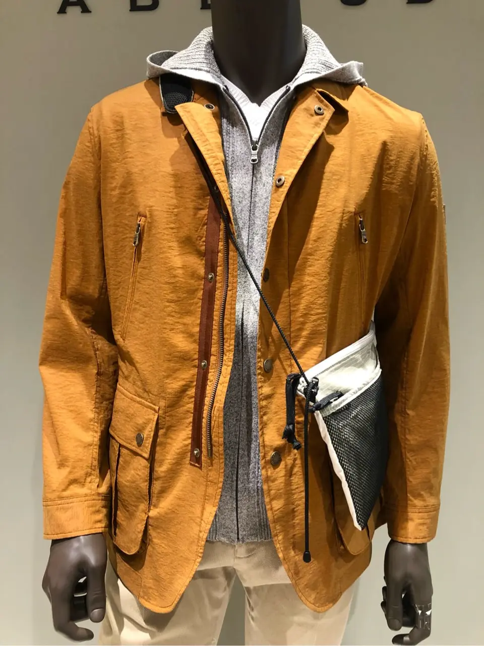 JOSEPH ABBOUD 川田 コーディネート画像