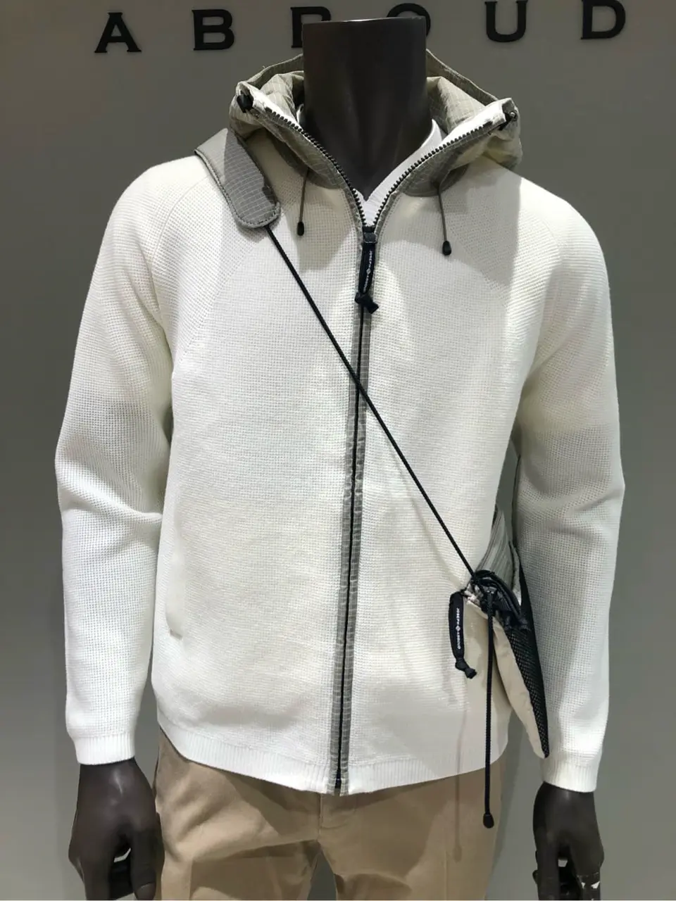 JOSEPH ABBOUD 川田 コーディネート画像