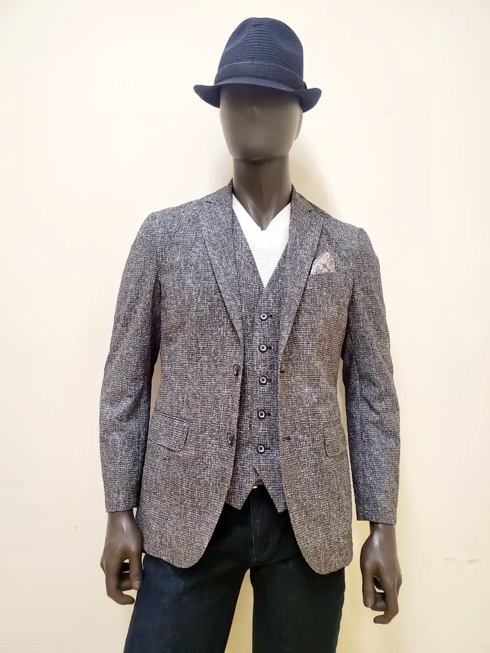 JOSEPH ABBOUD 亀井 コーディネート画像