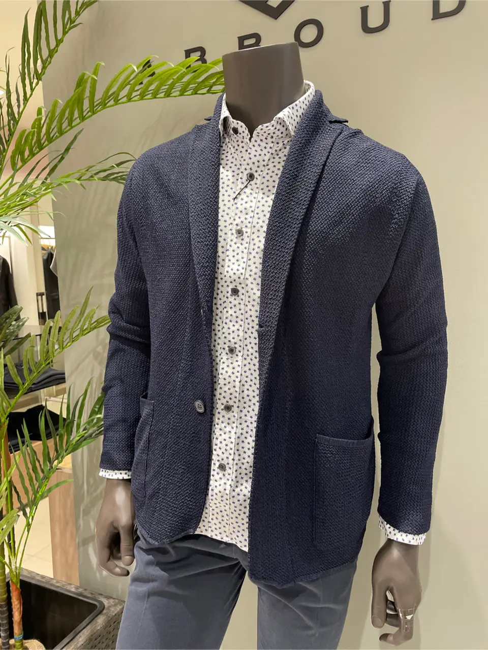 JOSEPH ABBOUD 伊津野 コーディネート画像