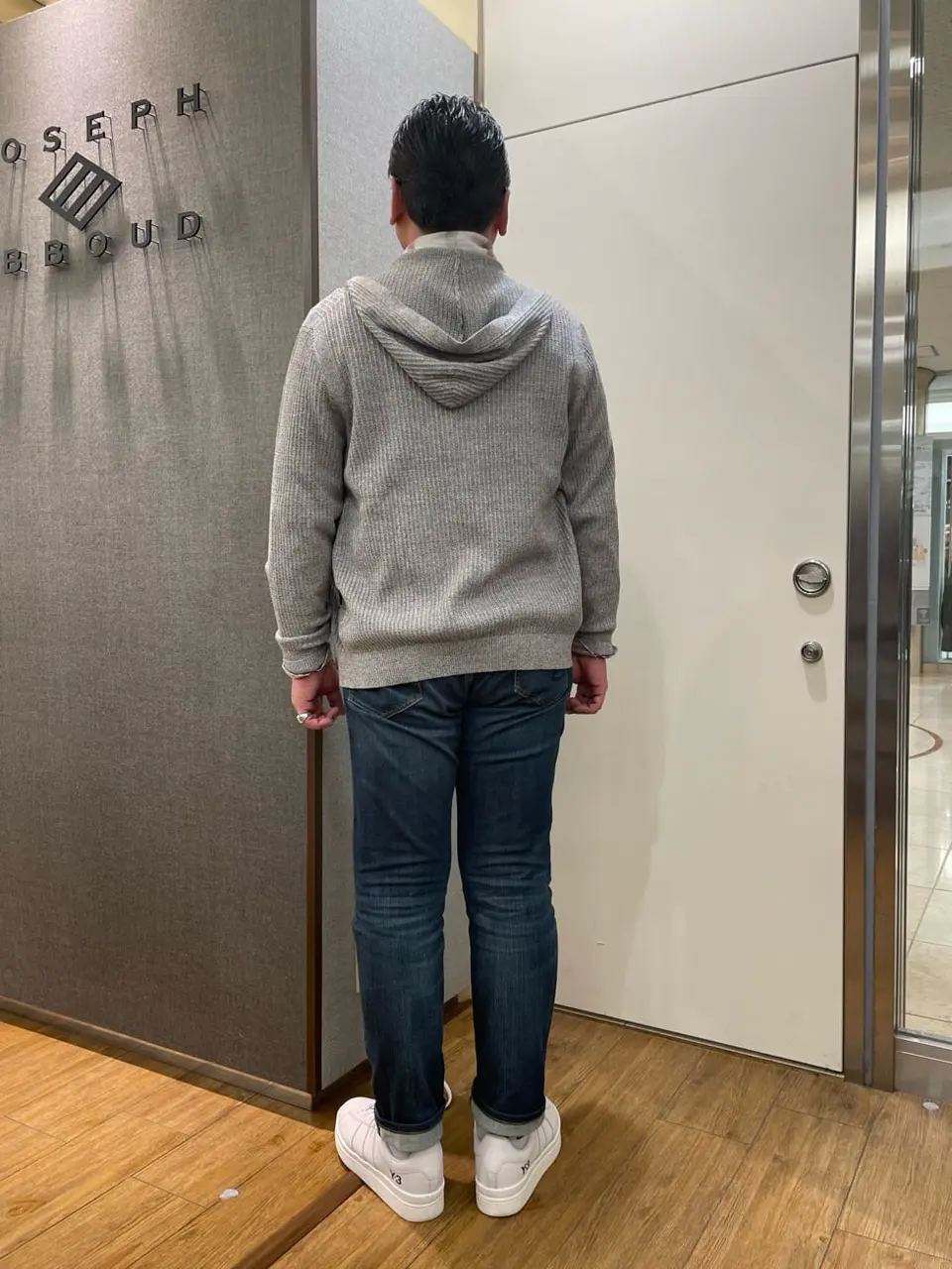 JOSEPH ABBOUD 辰見 コーディネート画像