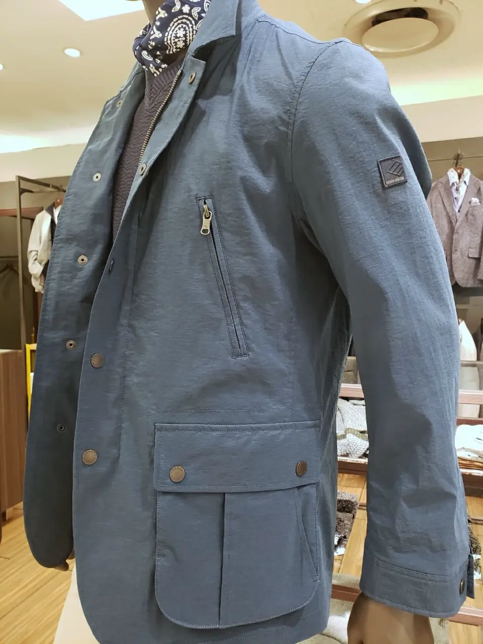 JOSEPH ABBOUD 中西 コーディネート画像