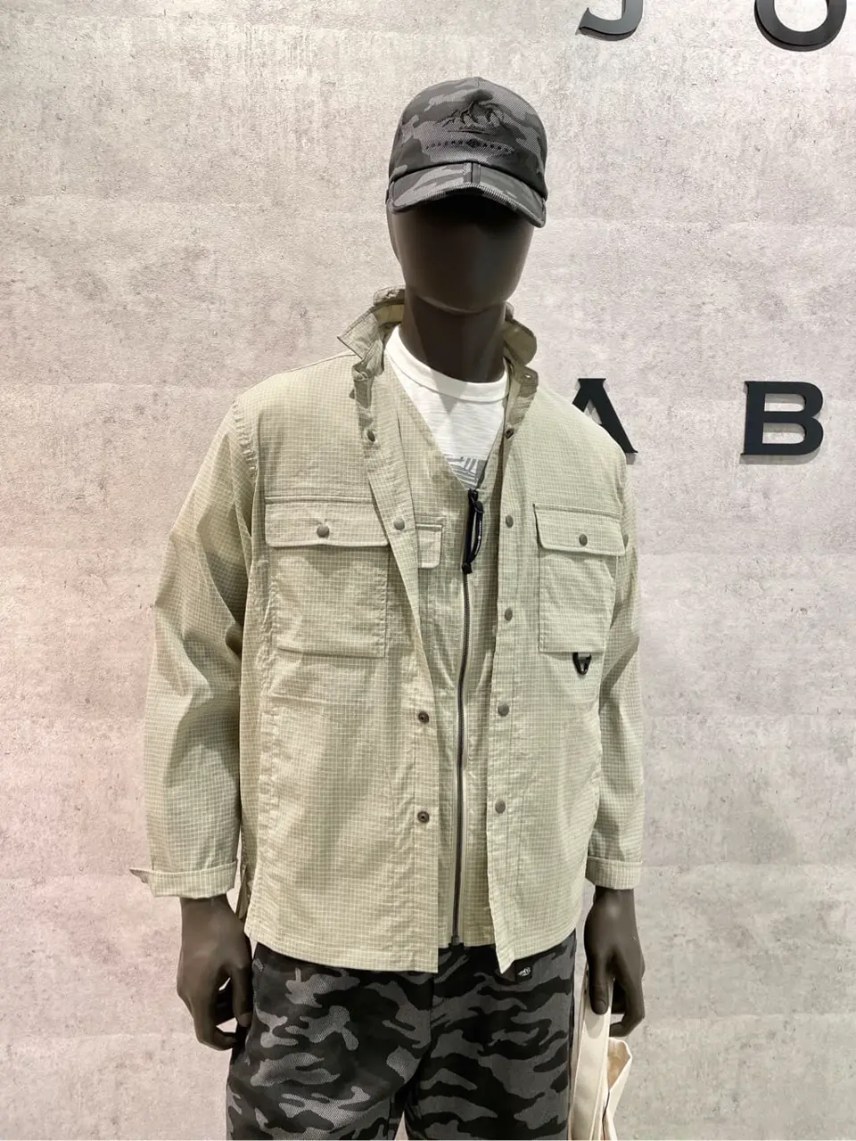 JOSEPH ABBOUD 二澤 コーディネート画像