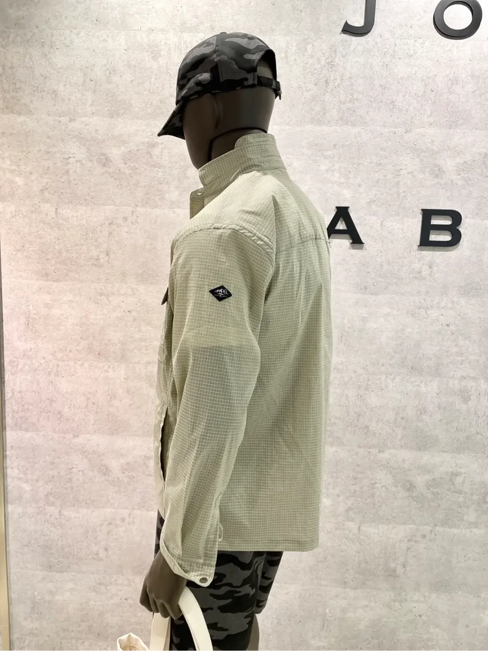 JOSEPH ABBOUD 二澤 コーディネート画像