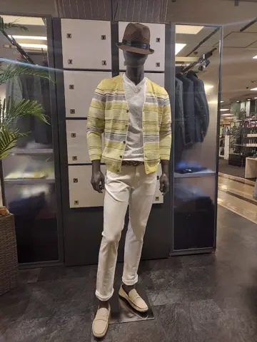 JOSEPH ABBOUD 宮下 コーディネート画像