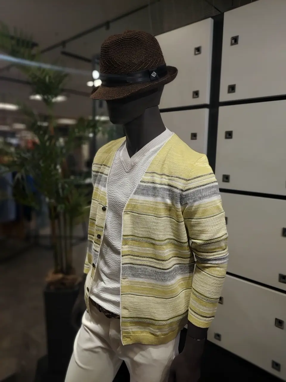 JOSEPH ABBOUD 宮下 コーディネート画像