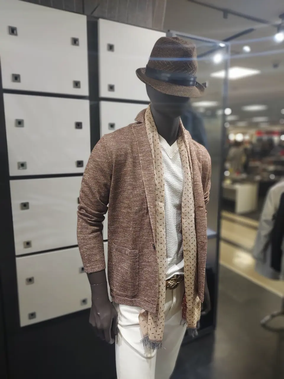 JOSEPH ABBOUD 宮下 コーディネート画像