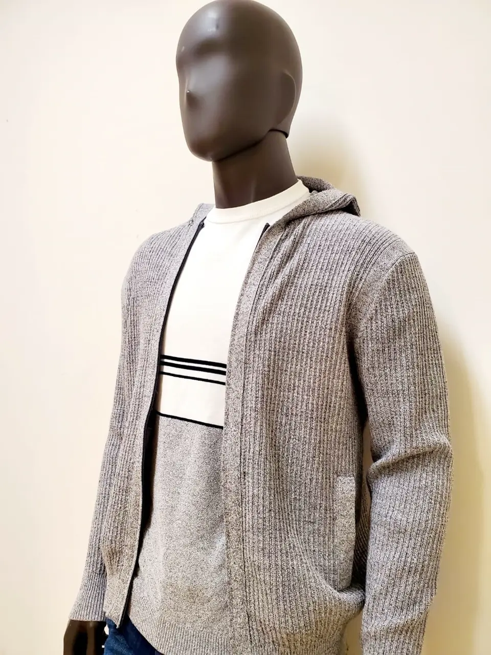 JOSEPH ABBOUD 亀井 コーディネート画像