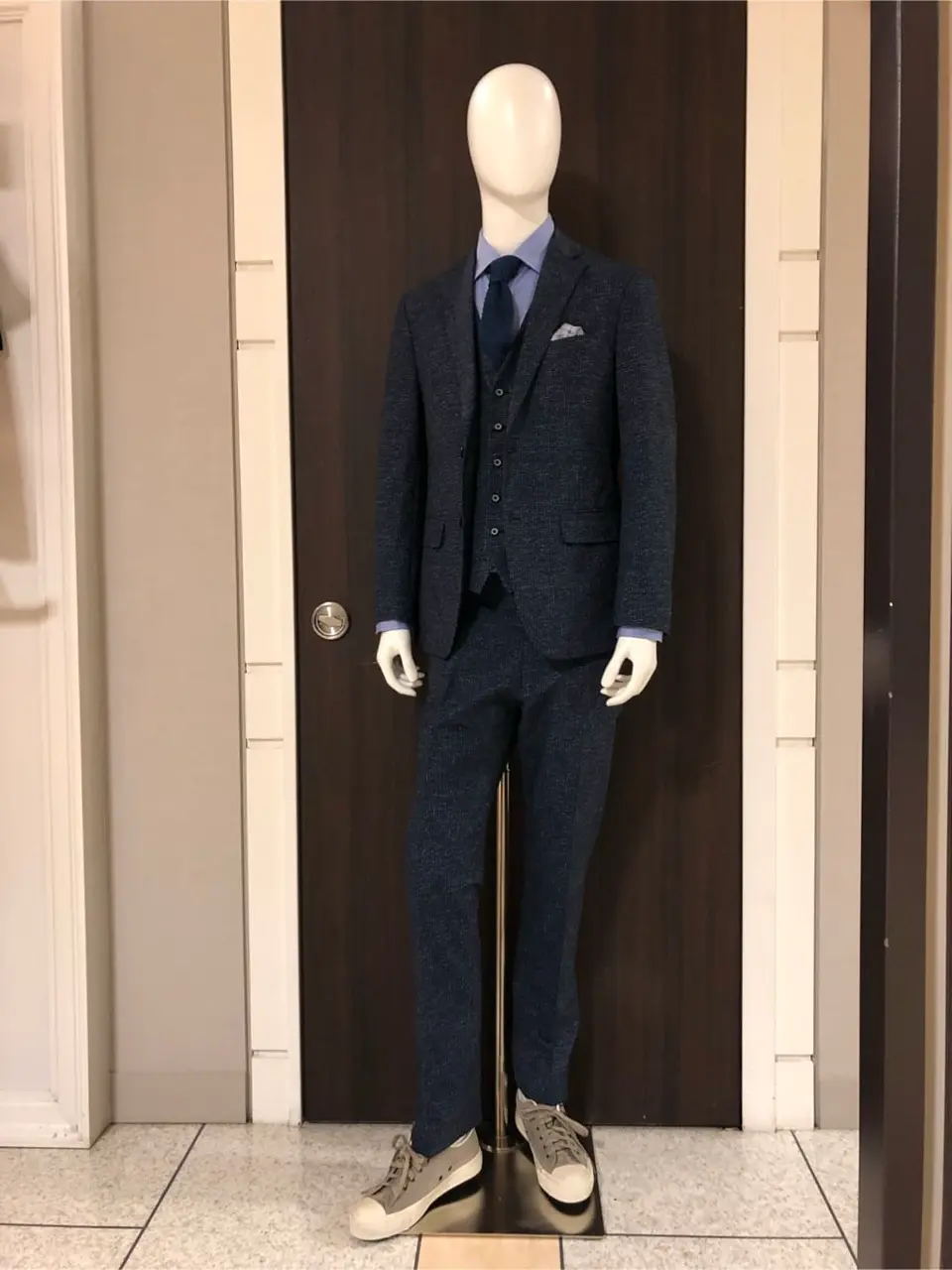 JOSEPH ABBOUD 山口 コーディネート画像