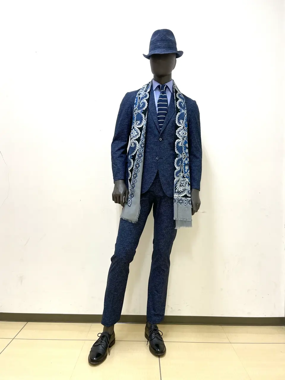 JOSEPH ABBOUD 金本 コーディネート画像