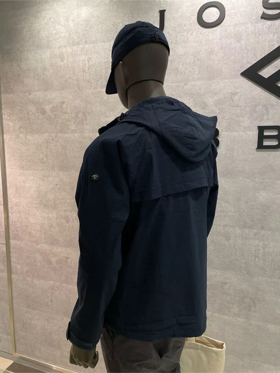 JOSEPH ABBOUD 東　 コーディネート画像