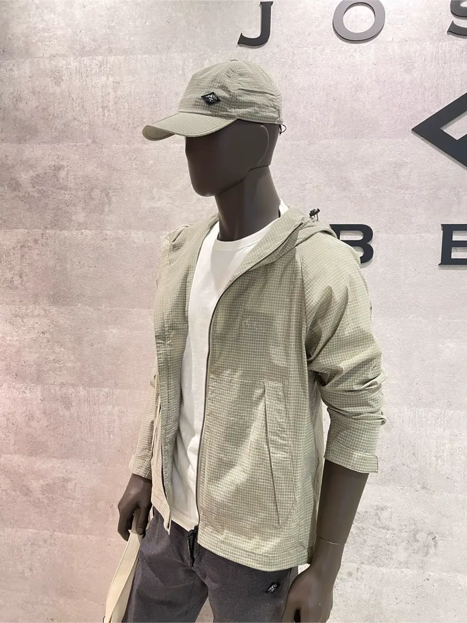 JOSEPH ABBOUD 東　 コーディネート画像