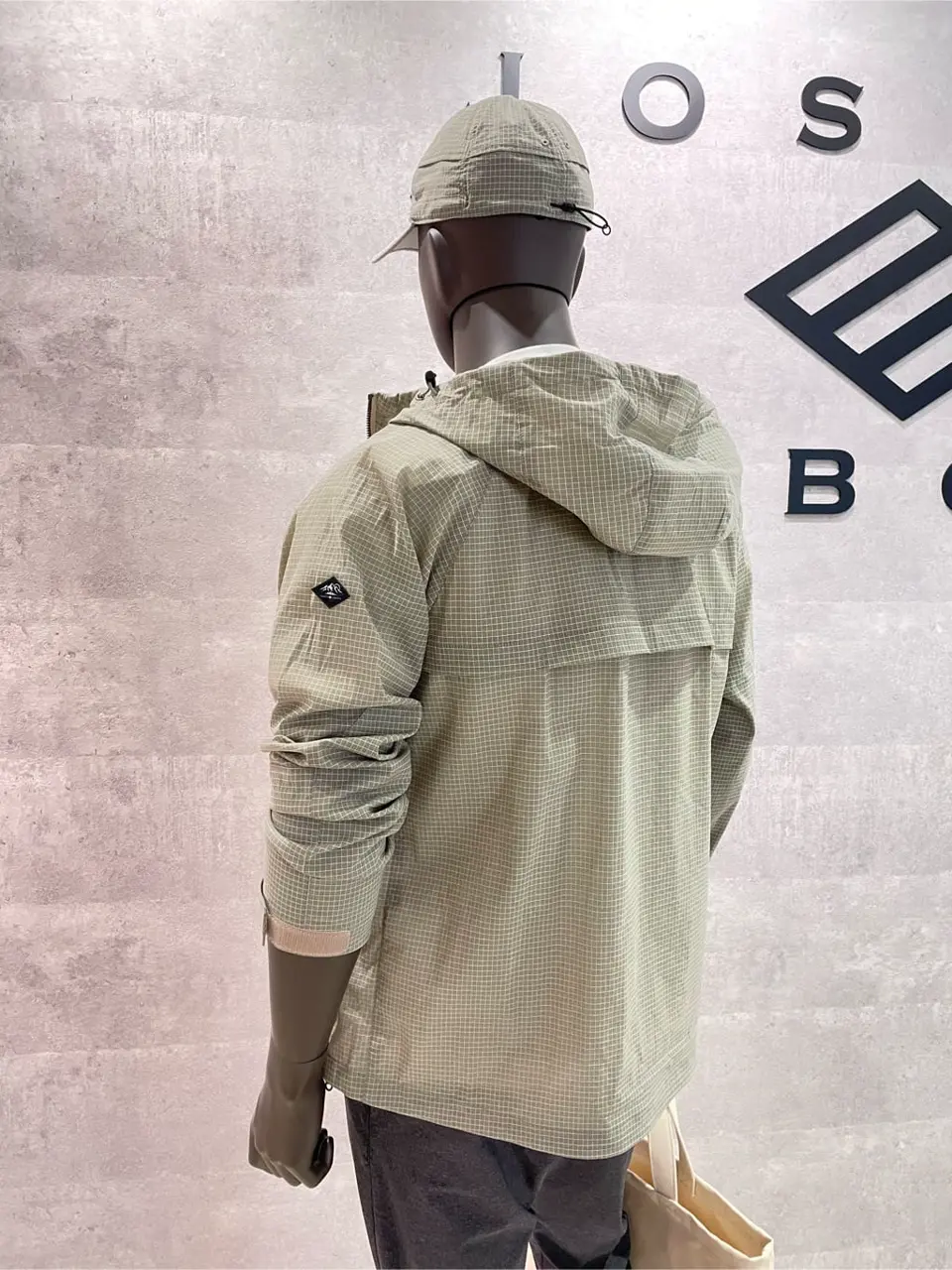 JOSEPH ABBOUD 東　 コーディネート画像