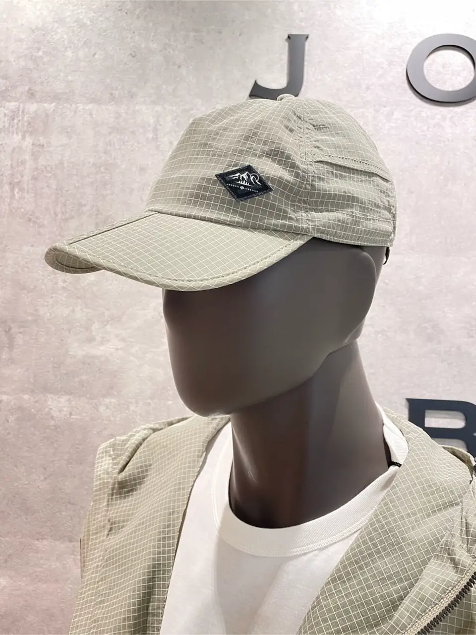 JOSEPH ABBOUD 東　 コーディネート画像