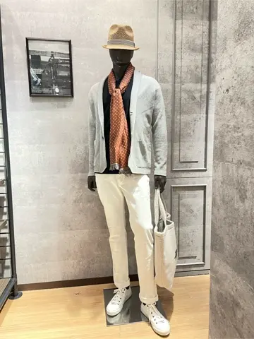 JOSEPH ABBOUD 東　 コーディネート画像