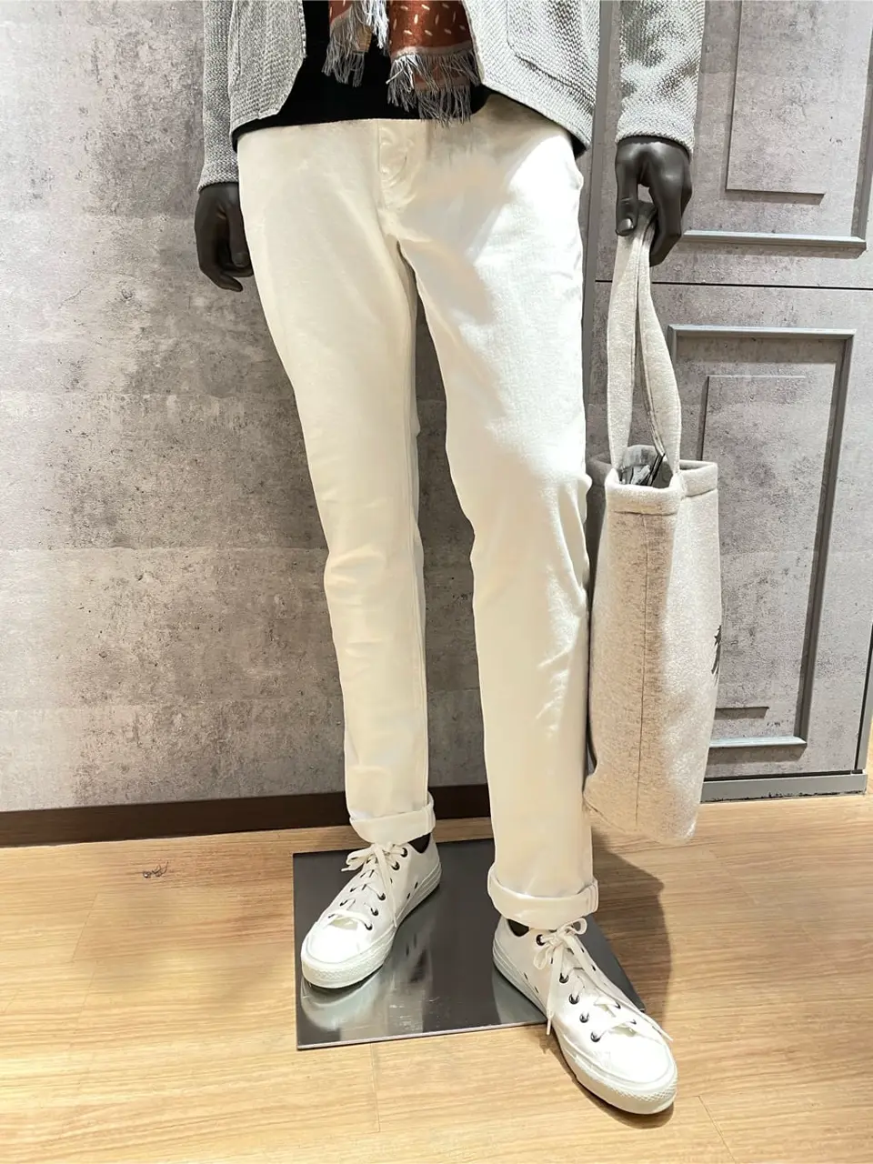 JOSEPH ABBOUD 東　 コーディネート画像