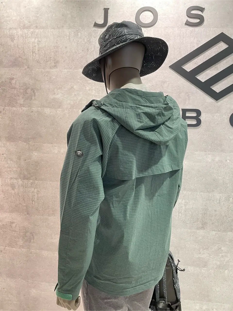 JOSEPH ABBOUD 東　 コーディネート画像