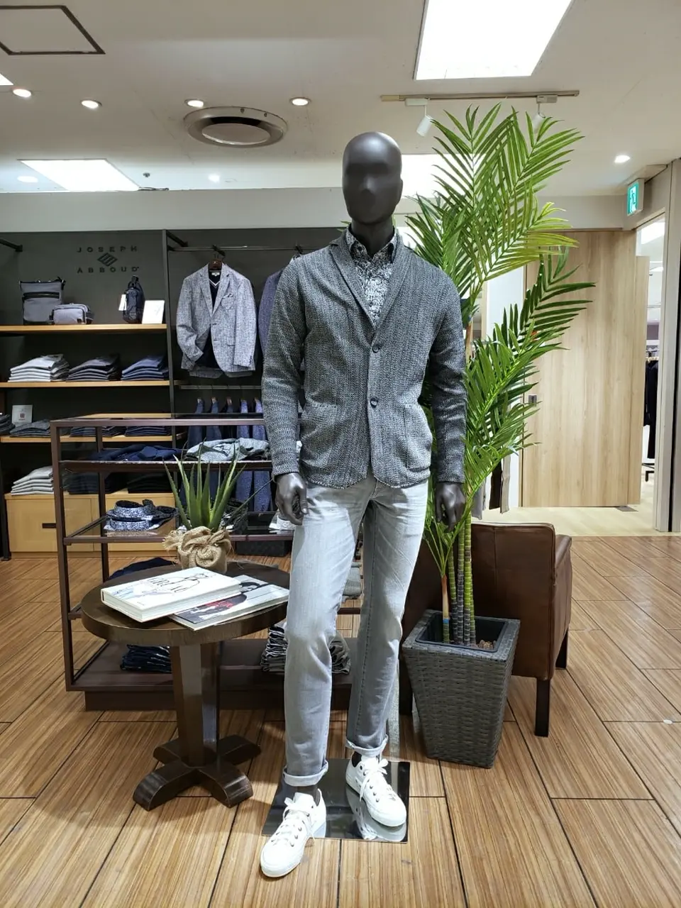  中西 コーディネート画像