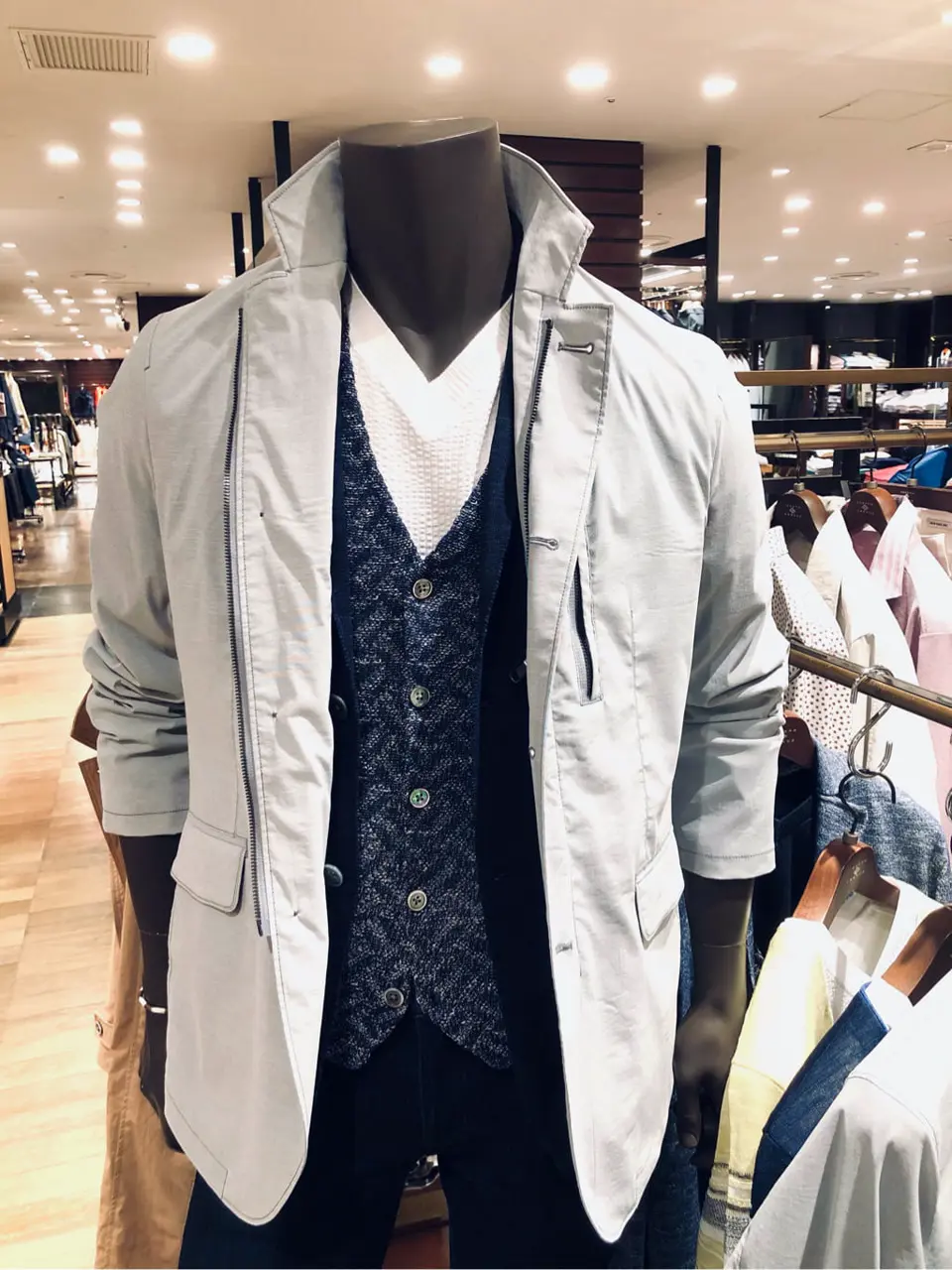 JOSEPH ABBOUD 新林 コーディネート画像