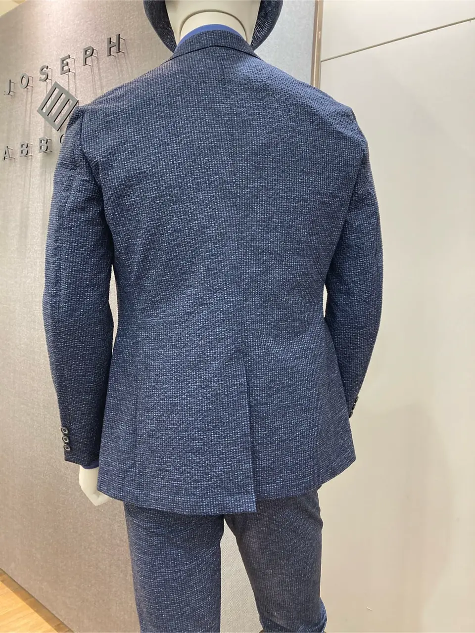 JOSEPH ABBOUD 丈六 コーディネート画像