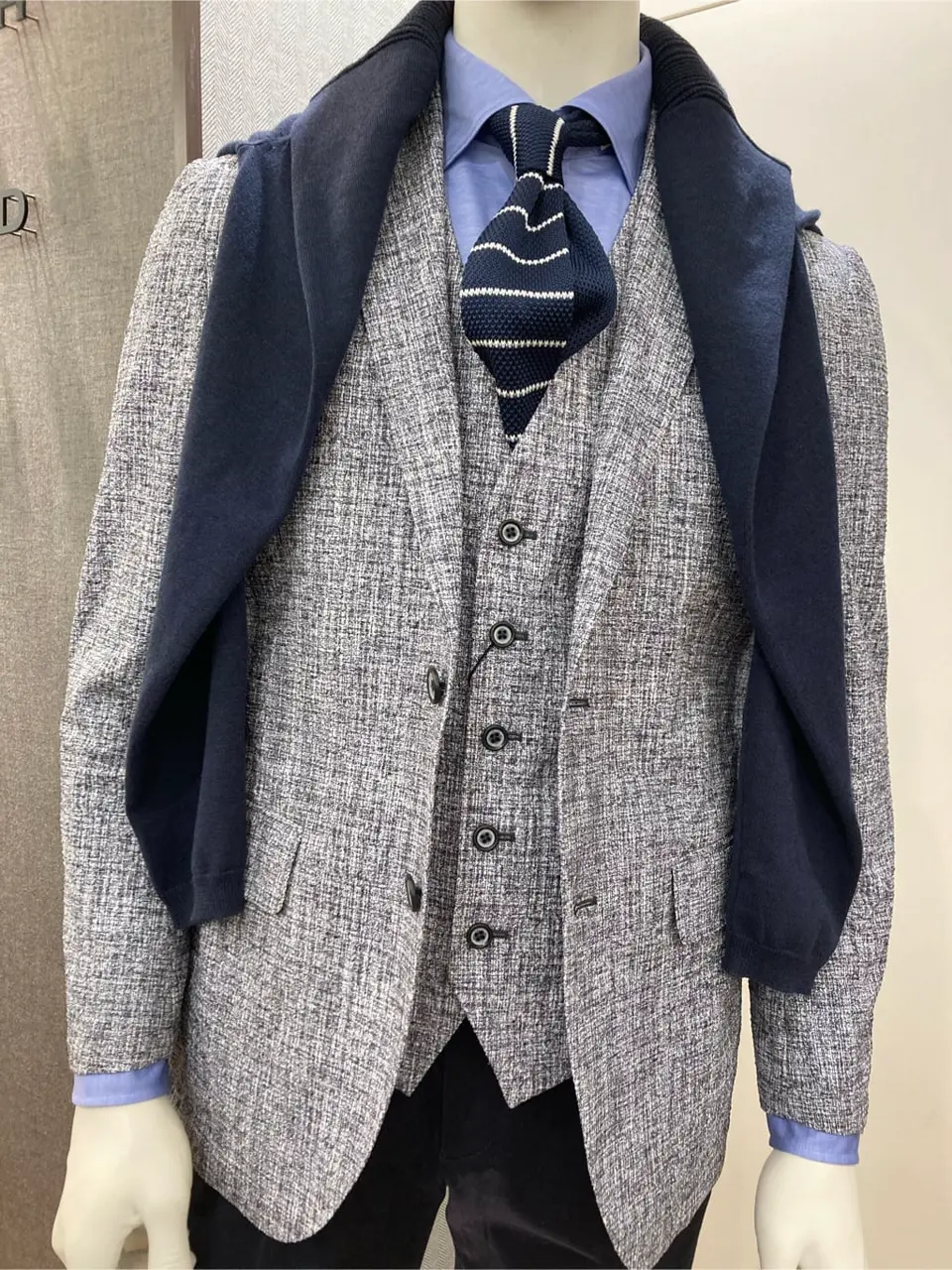 JOSEPH ABBOUD 丈六 コーディネート画像