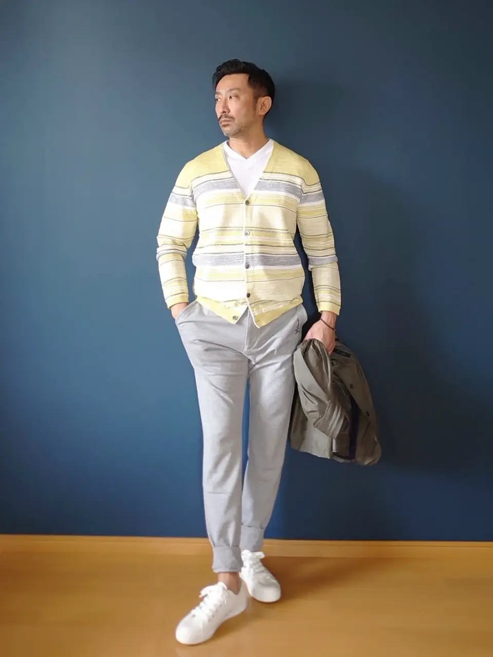 JOSEPH ABBOUD 安東 コーディネート画像