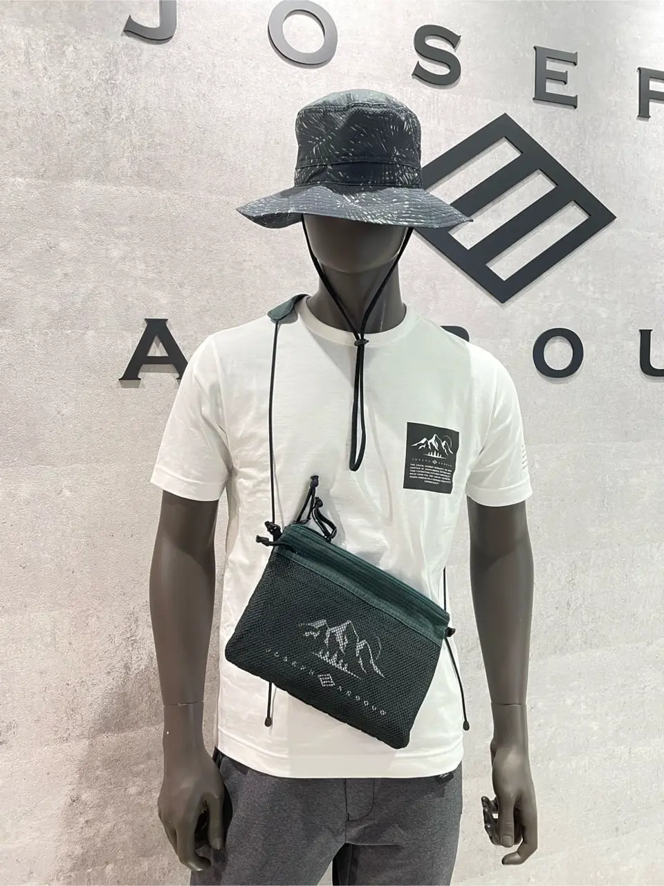 JOSEPH ABBOUD 東　 コーディネート画像