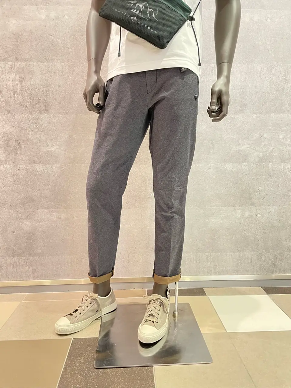 JOSEPH ABBOUD 東　 コーディネート画像