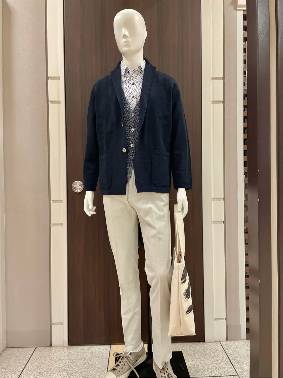 JOSEPH ABBOUD 松山 コーディネート画像