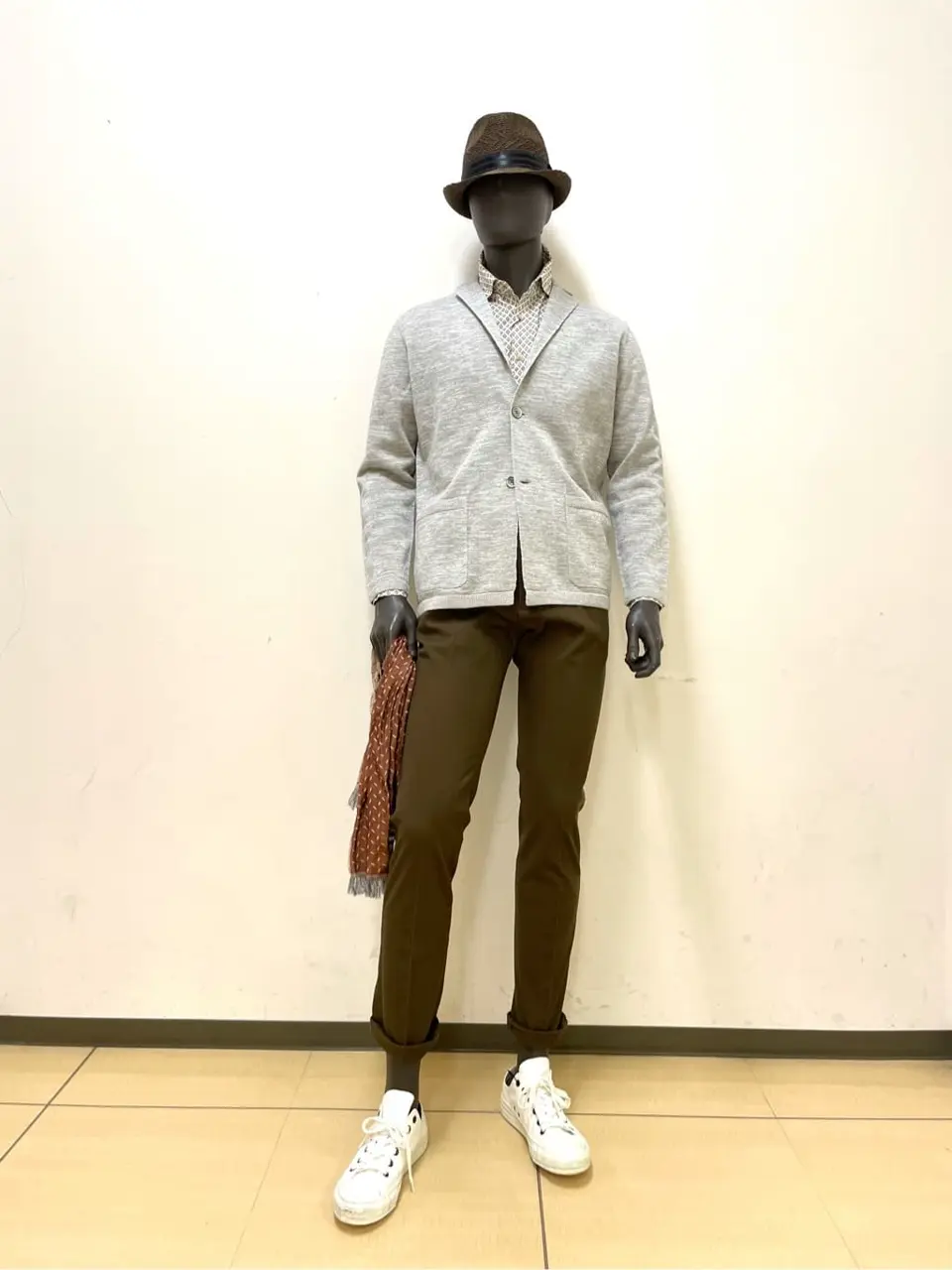 JOSEPH ABBOUD 金本 コーディネート画像