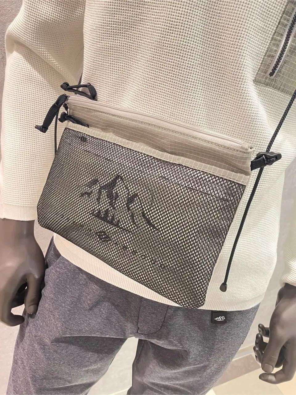 JOSEPH ABBOUD 東　 コーディネート画像