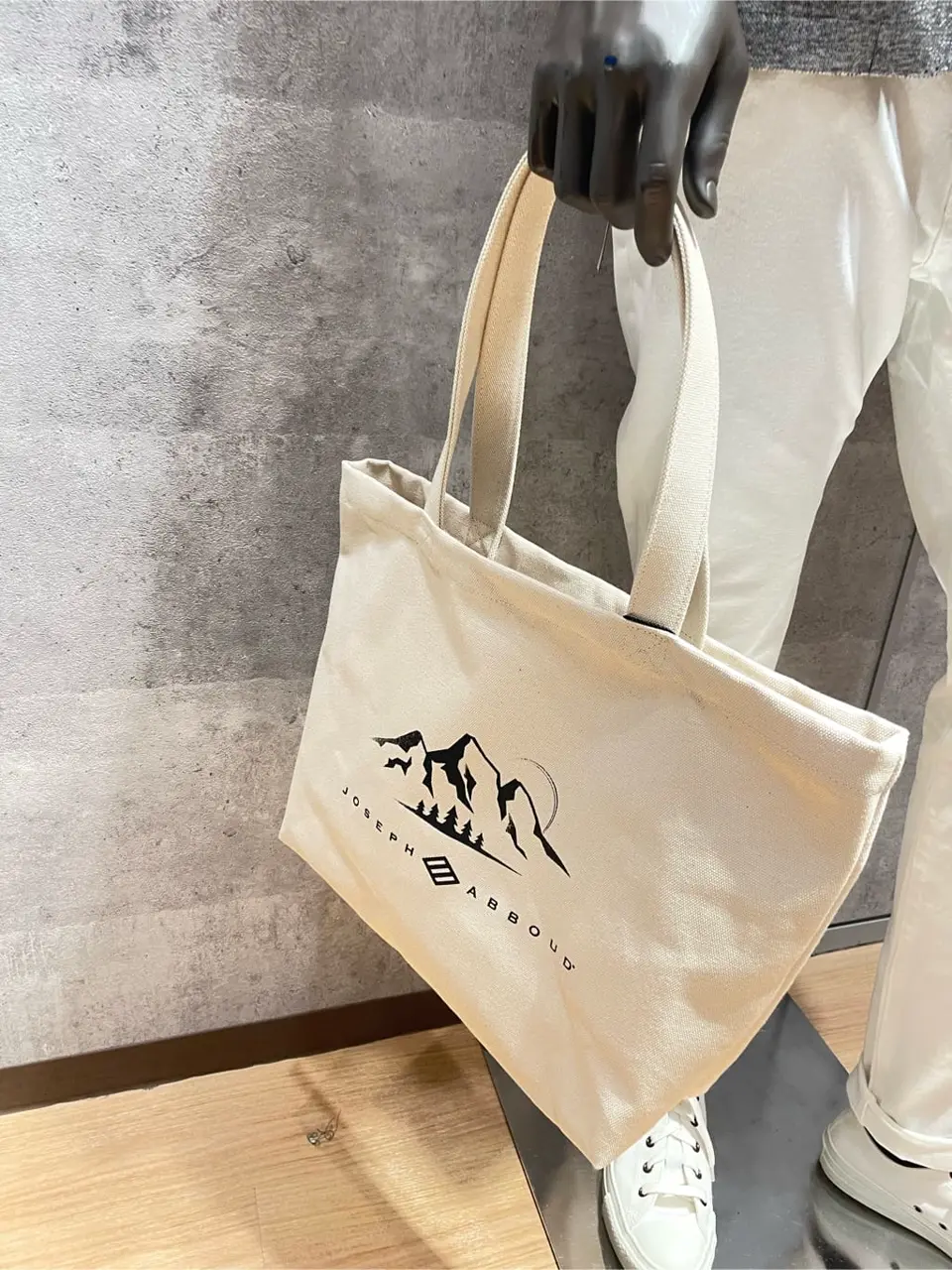 JOSEPH ABBOUD 東　 コーディネート画像