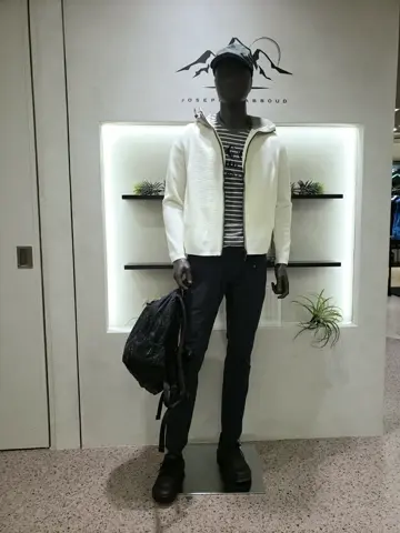 JOSEPH ABBOUD 中西 コーディネート画像