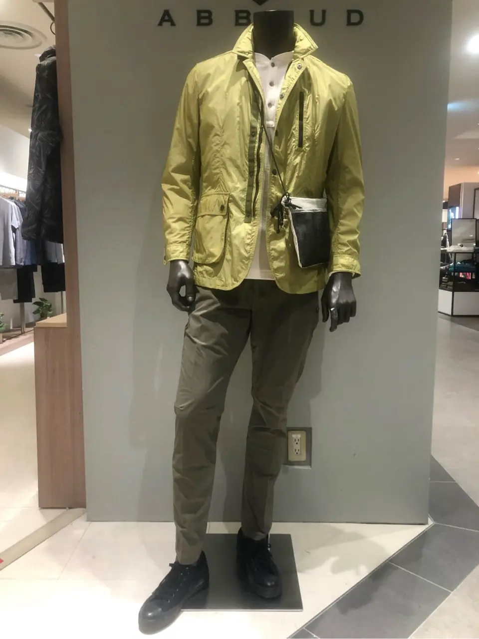 JOSEPH ABBOUD 川田 コーディネート画像