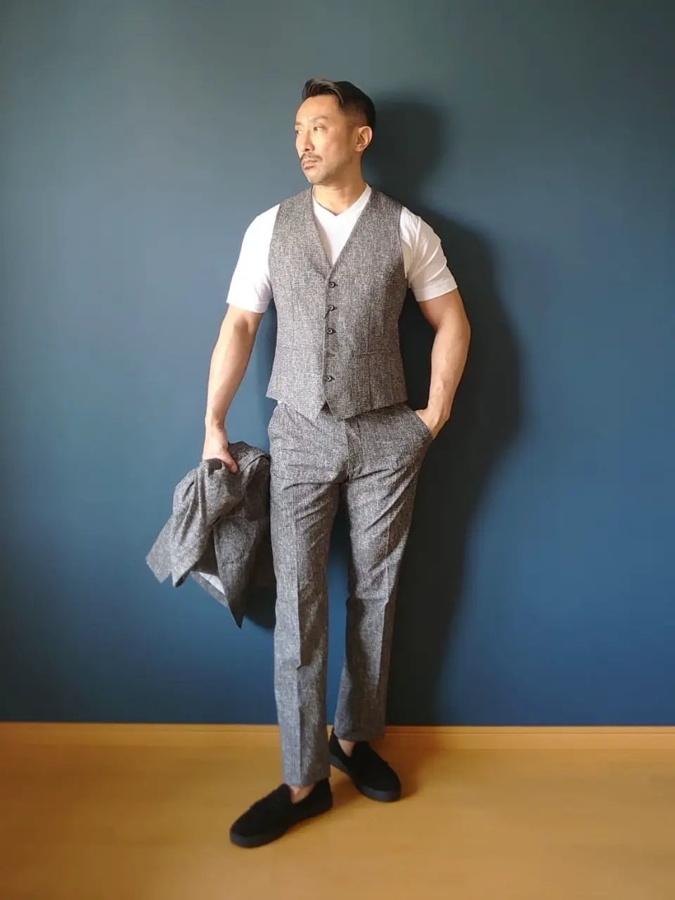 JOSEPH ABBOUD 安東 コーディネート画像