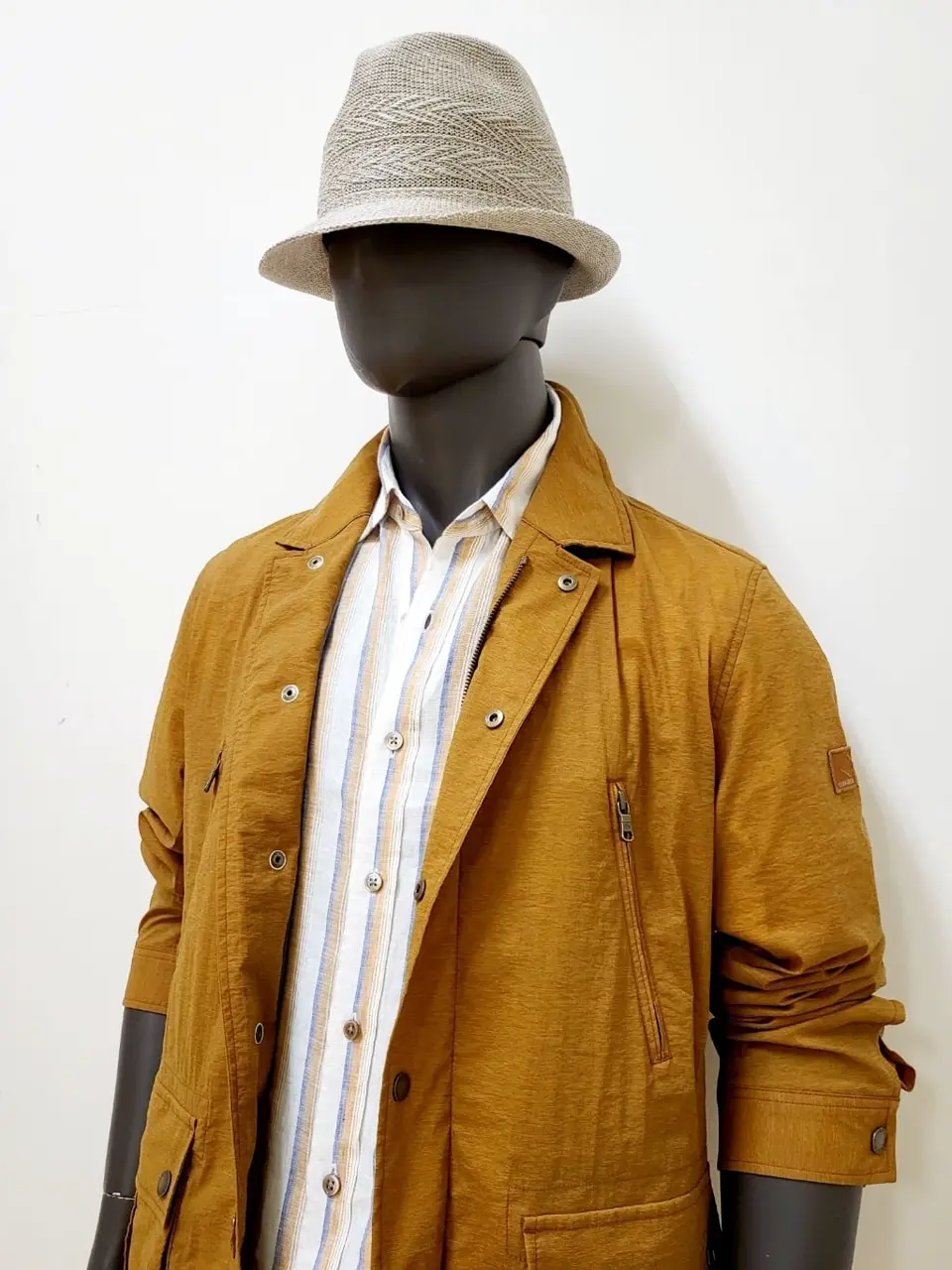 JOSEPH ABBOUD 亀井 コーディネート画像